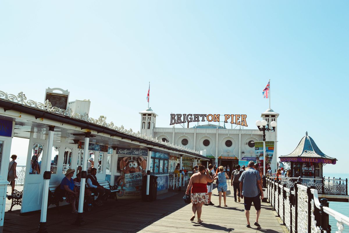 Vista de Brighton, Inglaterra desde el paseo marítimo