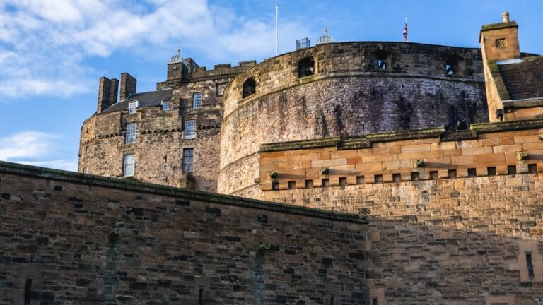 pasaporte edimburgo: documentación para viajar al Reino Unido en 2026