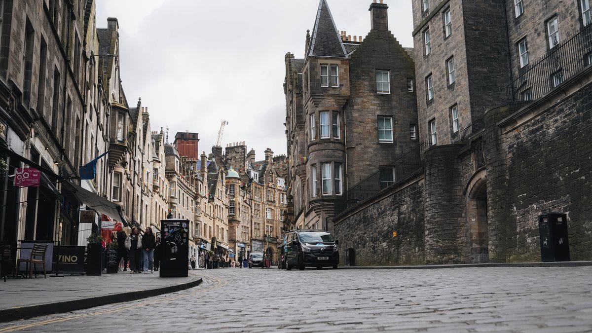 Solicitar la UK ETA online — pasaporte edimburgo