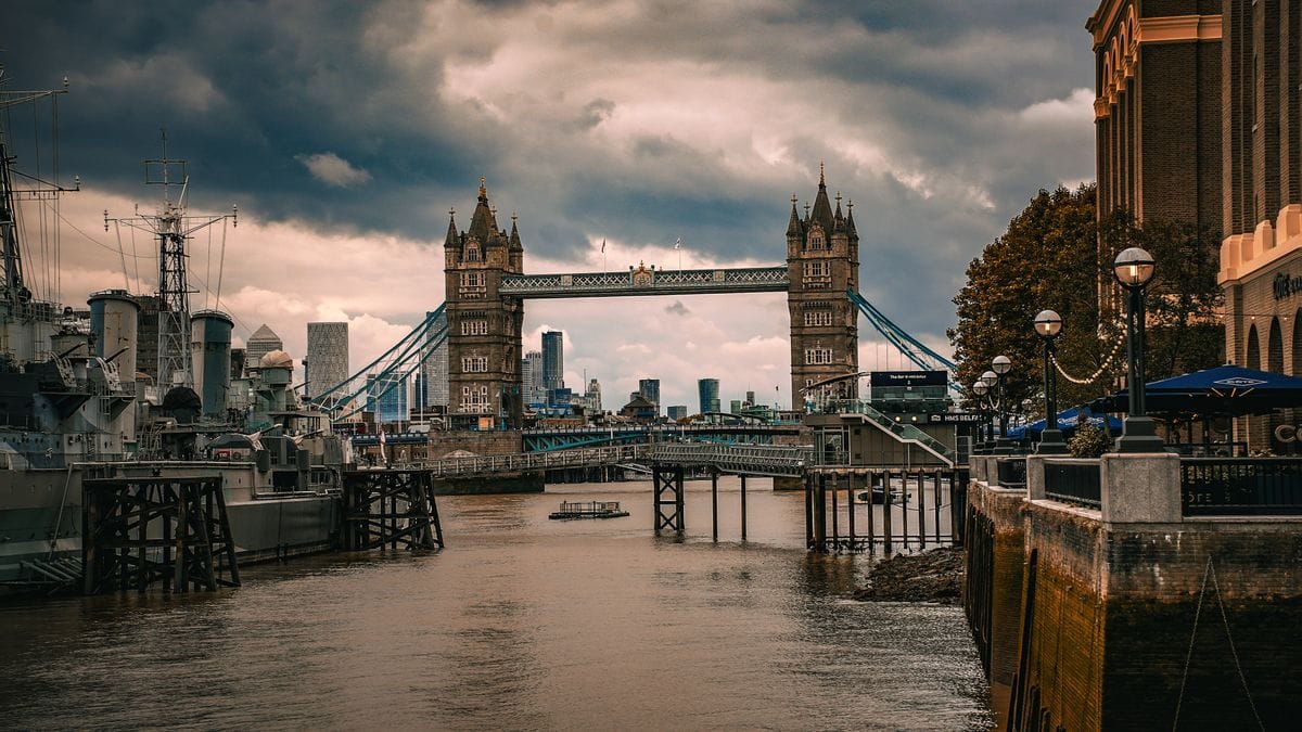 Pasaporte español y UK ETA para visa inglaterra turista